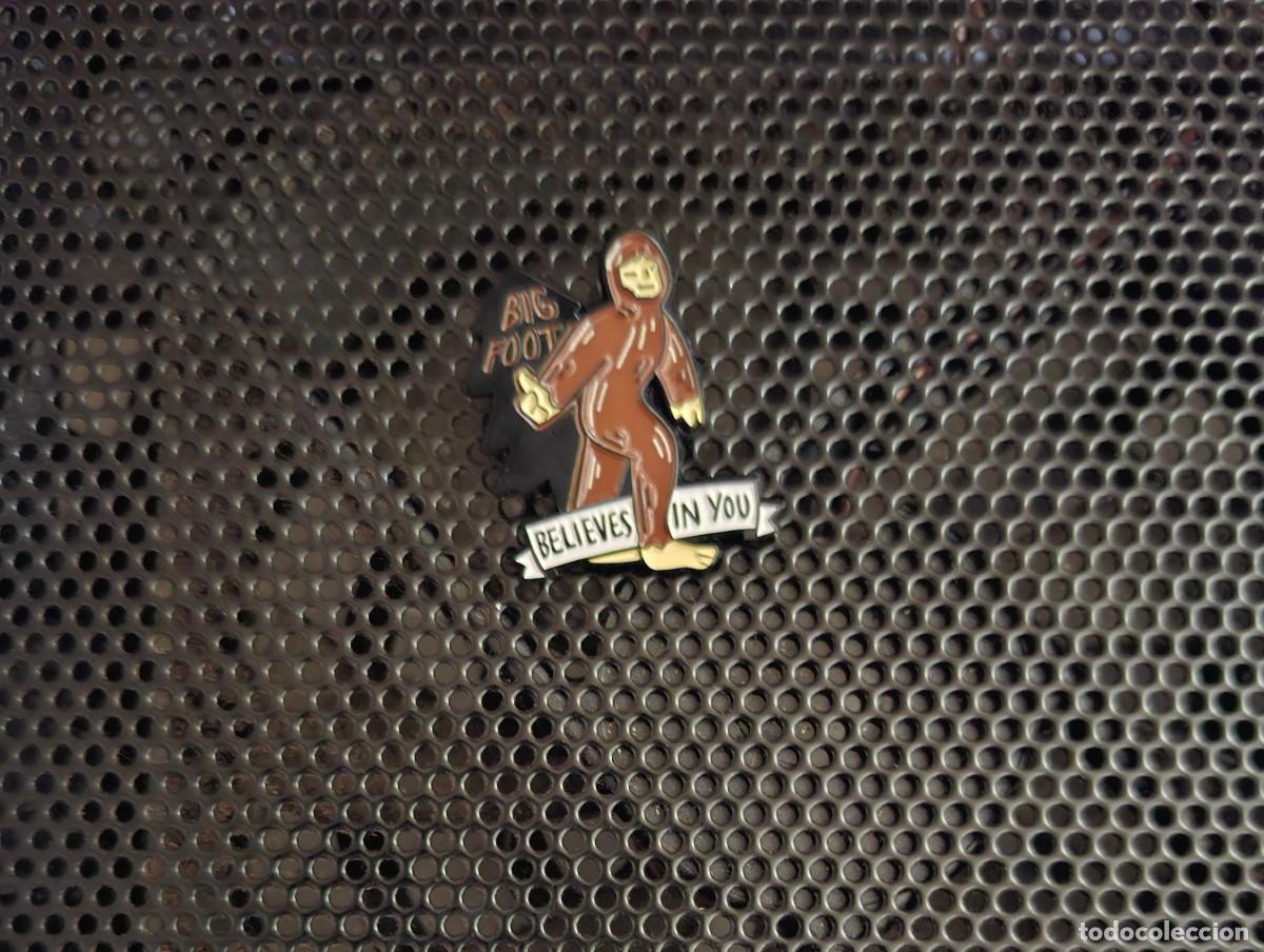 Coleccionismo: Pin chapa forteano yeti bigfoot sasquatch hombre de las nieves