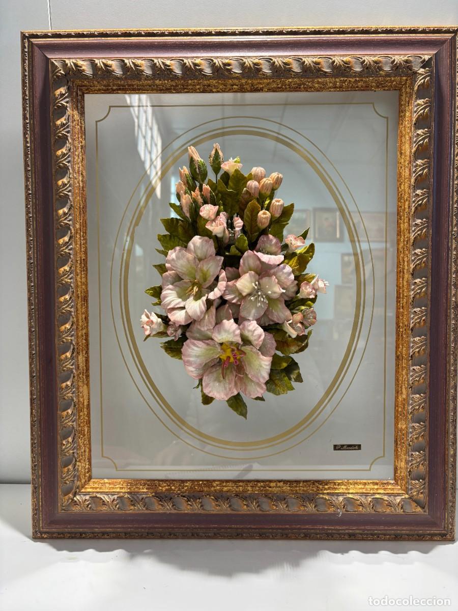Collectionnisme: CUADRO ANTIGUO FLORES PORCELANA RELIEVE CON FIRMA