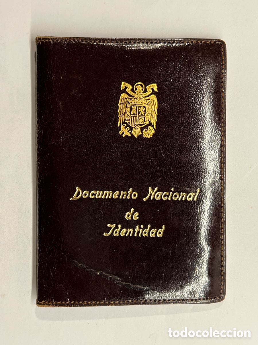 Coleccionismo: Documento Nacional de Identidad. Espa&ntilde;a una grande y libre.. Cartera en piel (h.1940?)