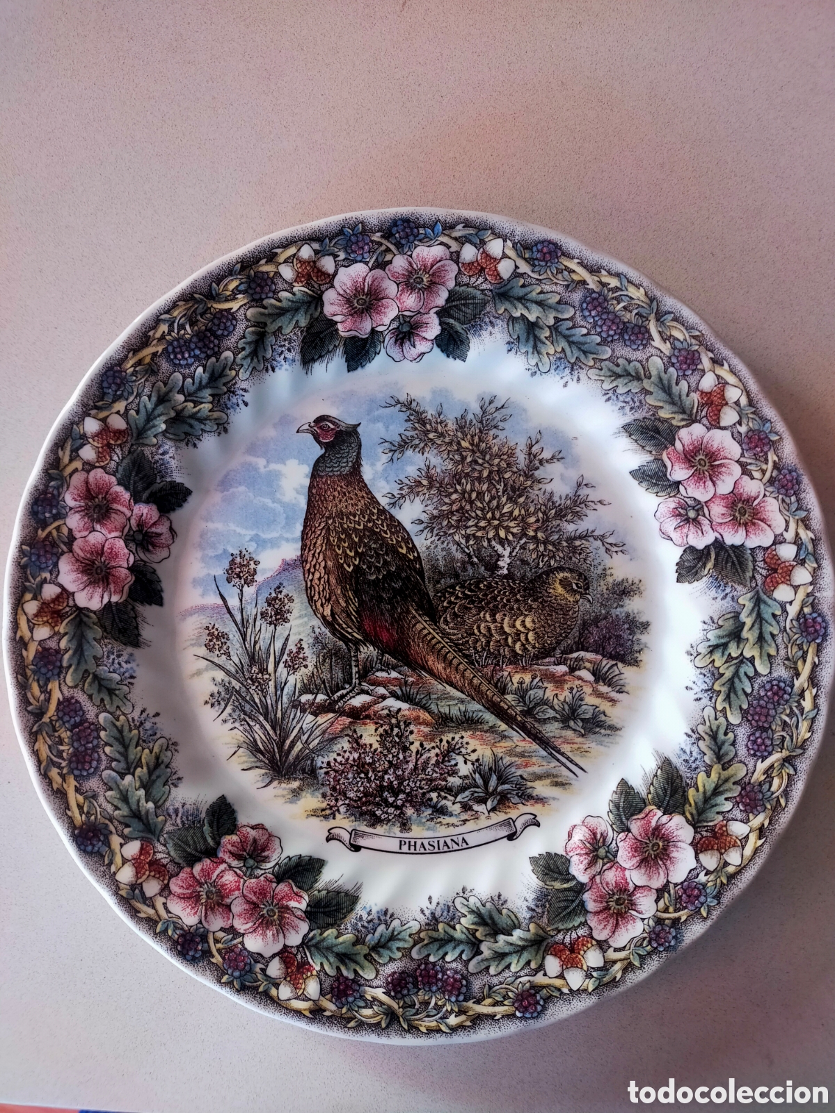 Coleccionismo: Plato de porcelana Churchill