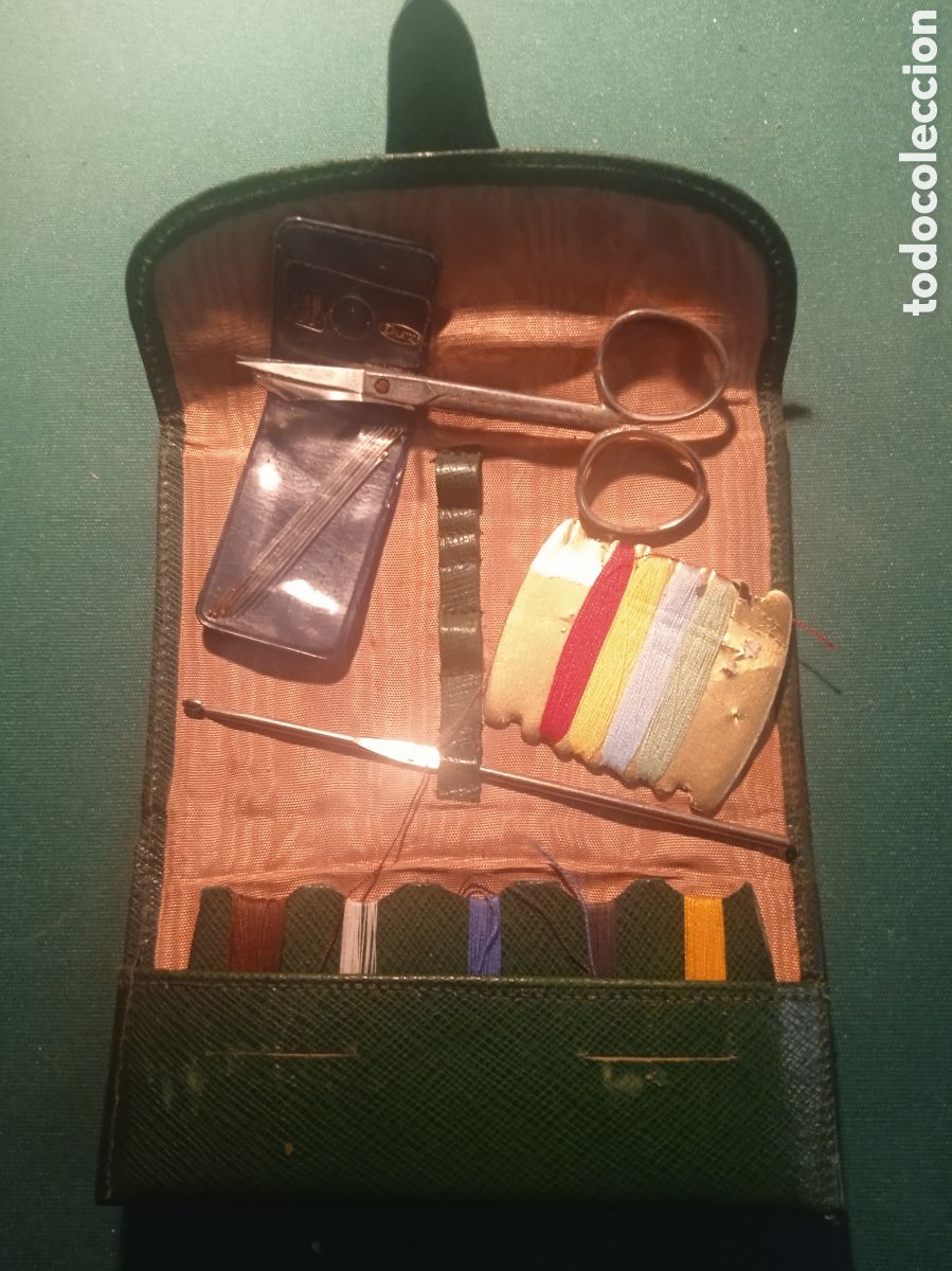 Colecionismo: PEQUE&Ntilde;O COSTURERO DE PIEL PARA VIAJE