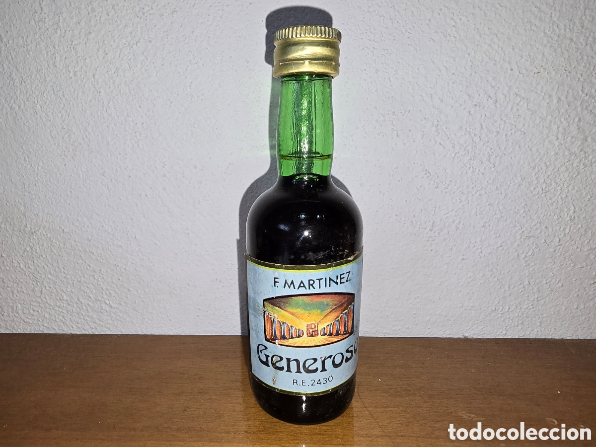 Coleccionismo: Botella botellita botellin Generoso F. Mart&iacute;nez R. E. 2430