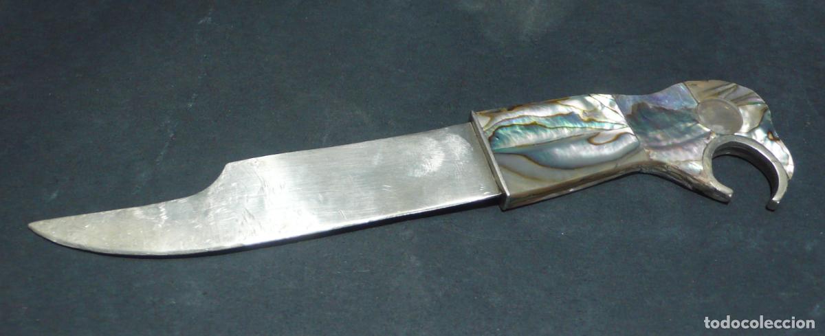 Coleccionismo: 2 ABRECARTAS EN METAL Y NACAR - Foto 2