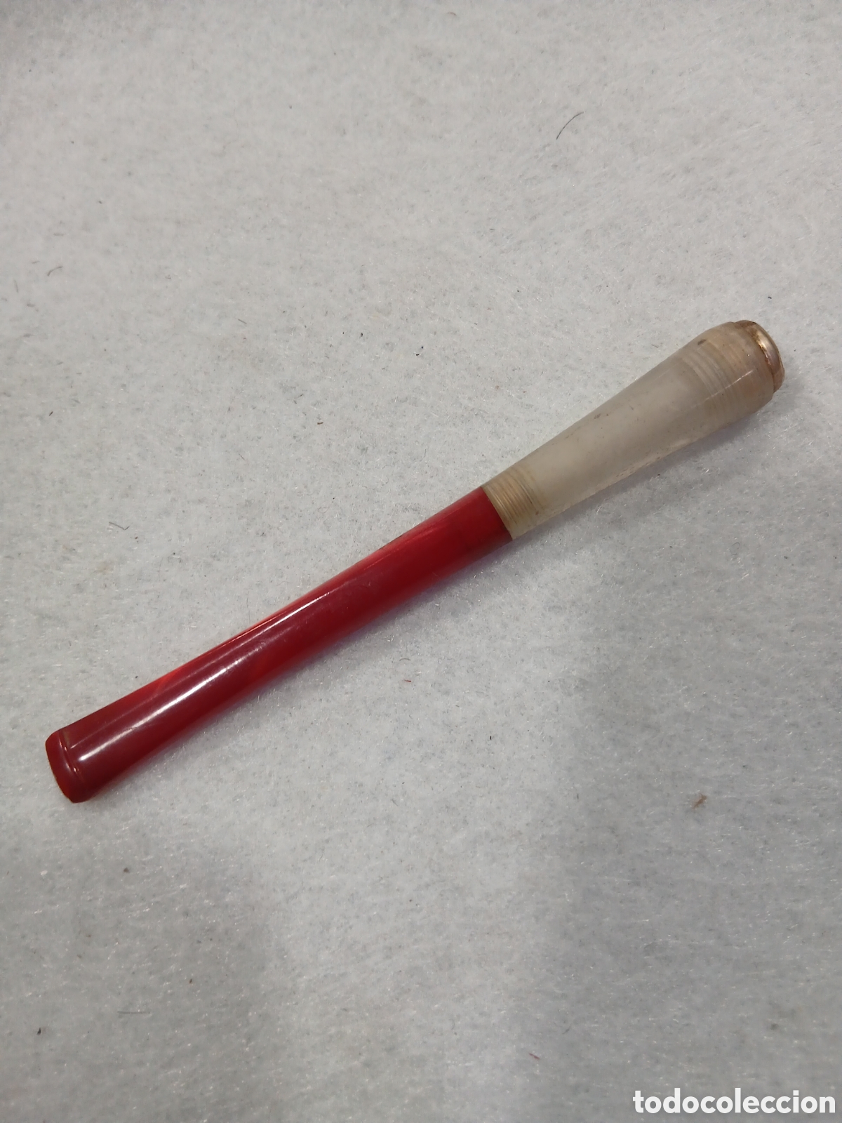 Coleccionismo: Boquilla de fumar roja y n&aacute;car. (L122) - Foto 1