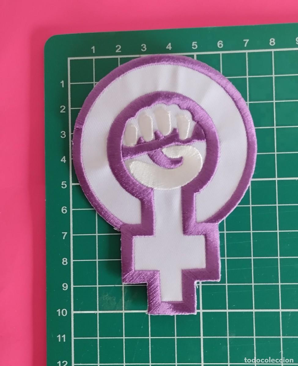 Coleccionismo: PARCHE BORDADO - TERMO ADHESIVO - MUJER LUCHADORA - 8M - FEMINISMO