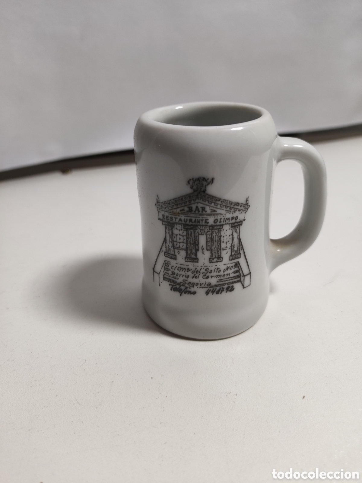 Coleccionismo: Jarrita de porcelana recuerdo bar restaurante Olimpo Segovia