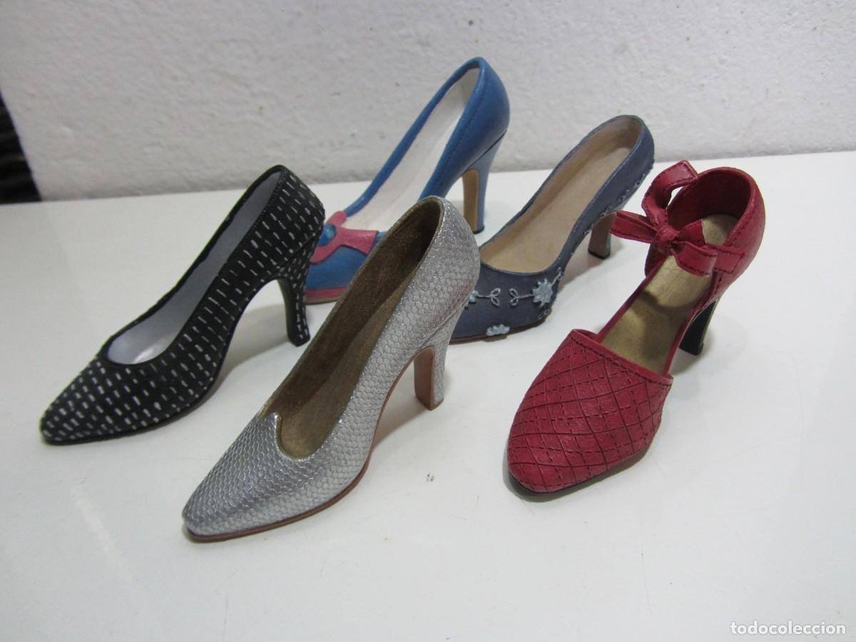 Coleccionismo: Lote 5 zapatos miniatura ceramica. The Wonder shoes