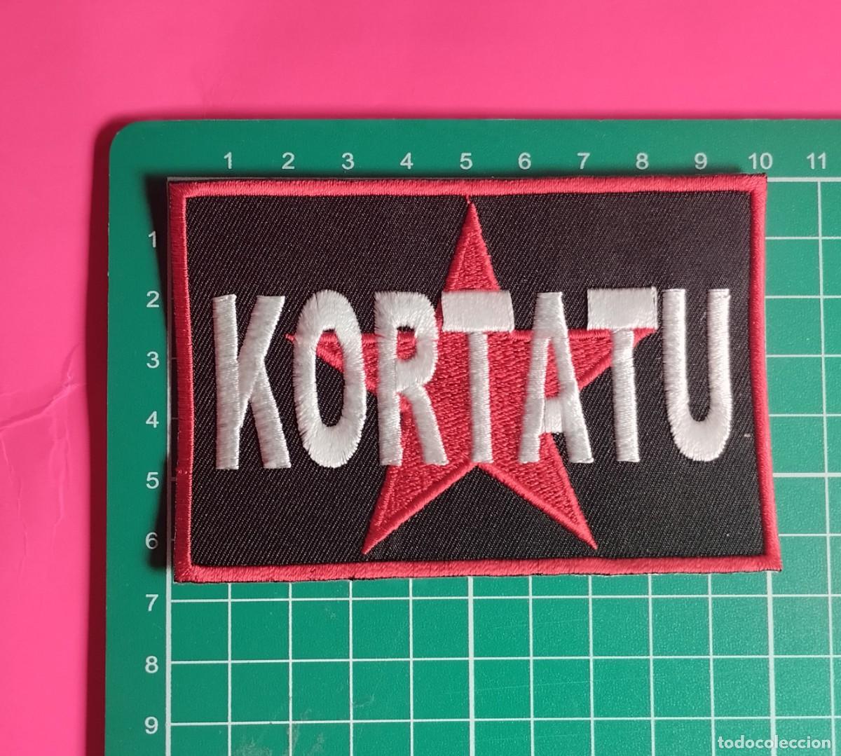 Coleccionismo: PARCHE BORDADO - TERMO ADHESIVO - GRUPO DE ROCK - KORTATU