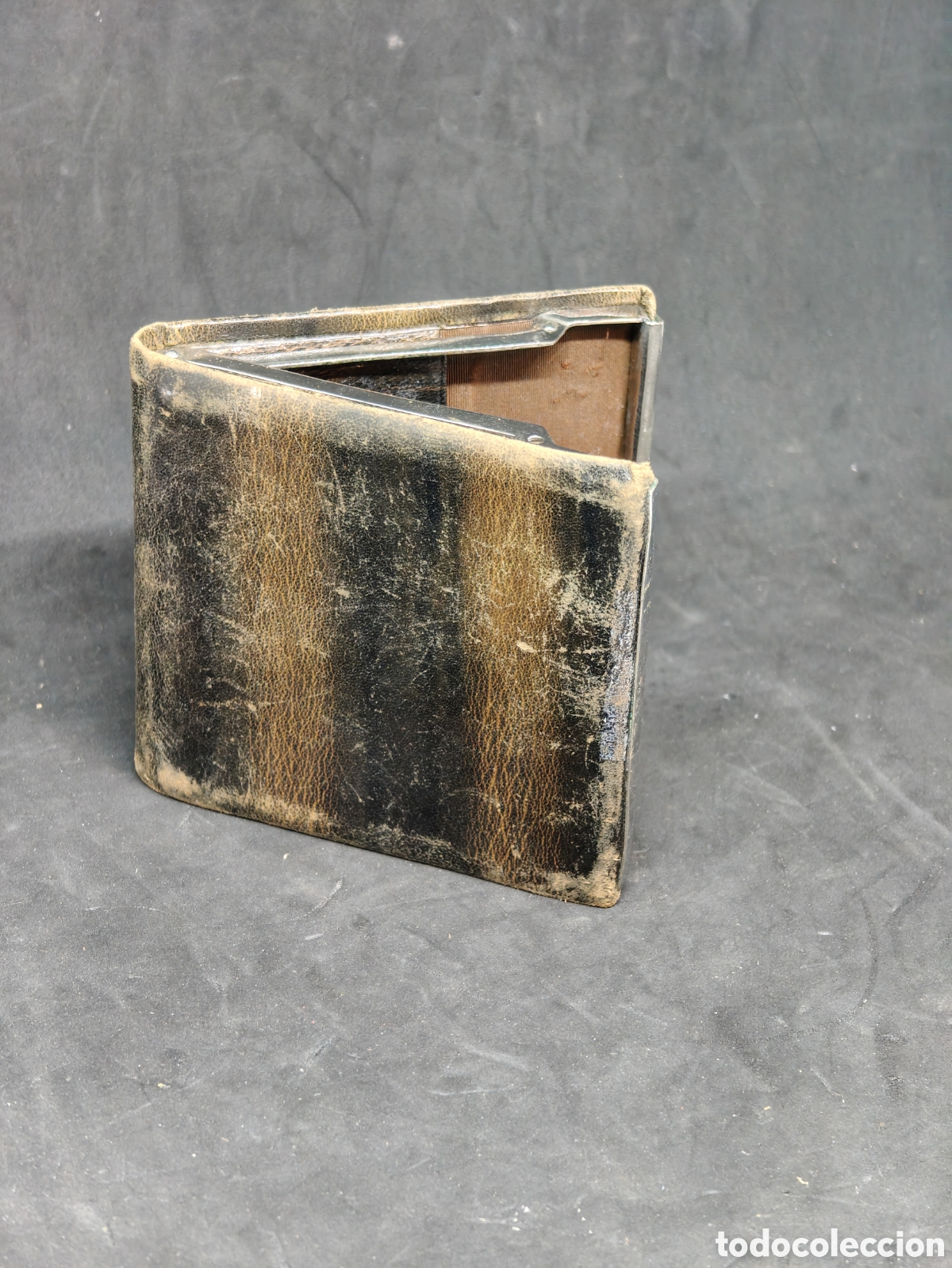 Collecting: ANTIGUA PITILLERA - PIEL Y METAL - car231