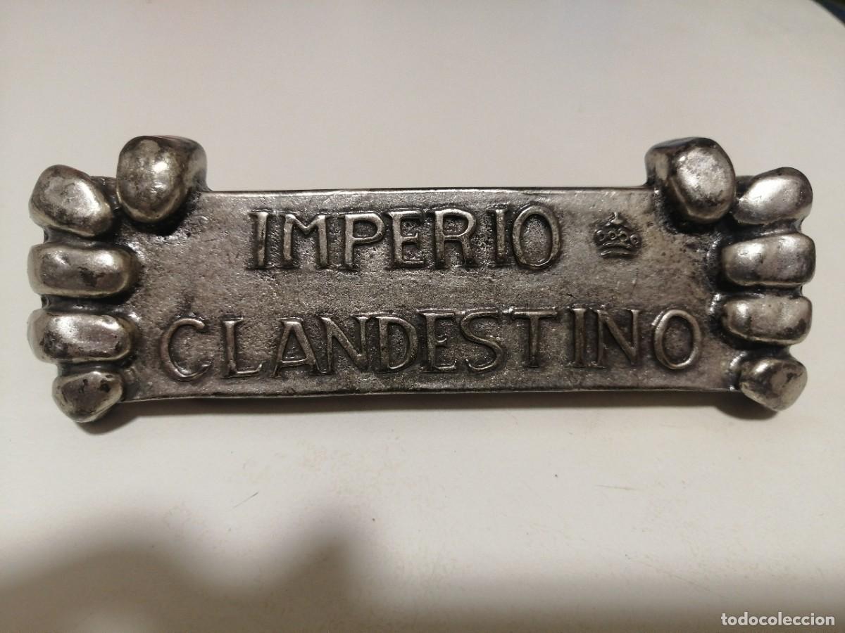 Coleccionismo: PISAPAPELES MET&Aacute;LICO IMPERIO CLANDESTINO
