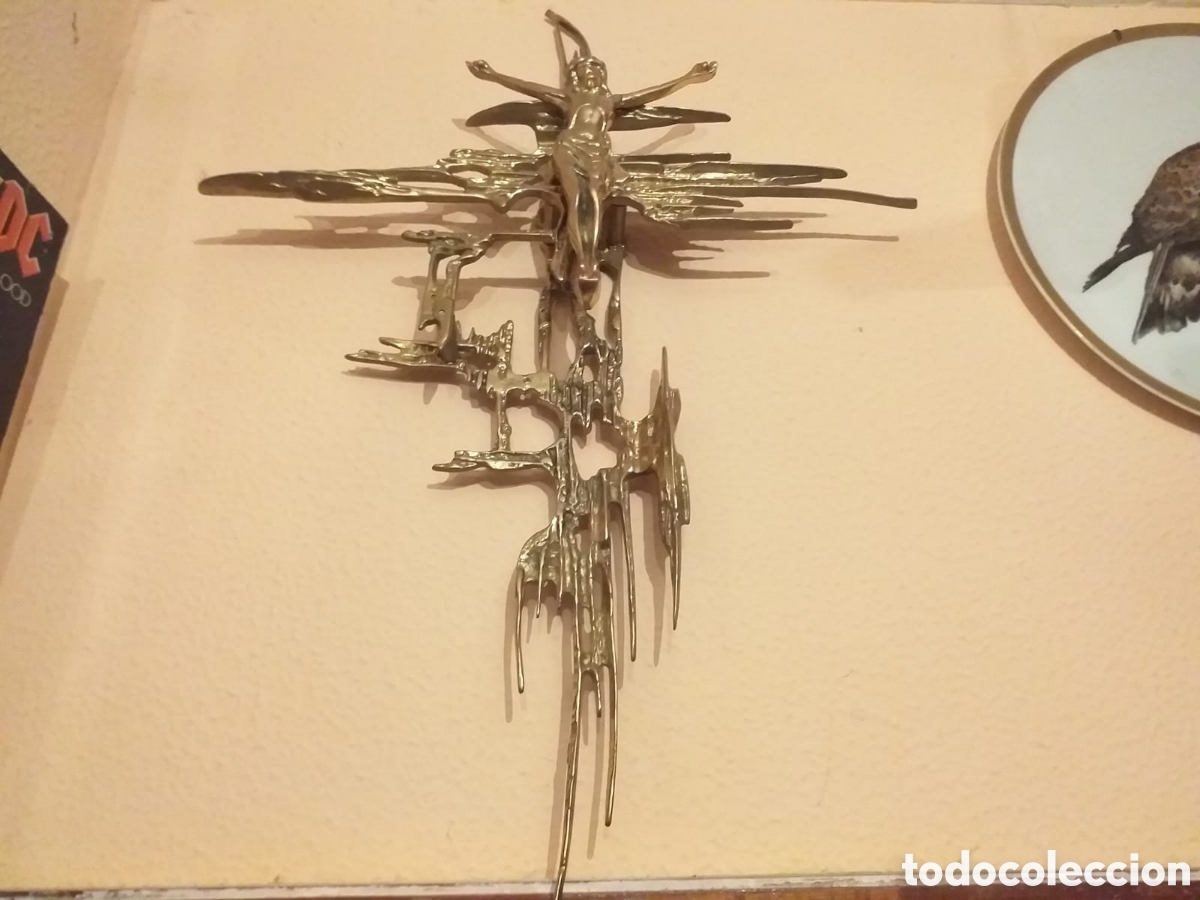 Coleccionismo: Cruz de Dali de bronce - Foto 1