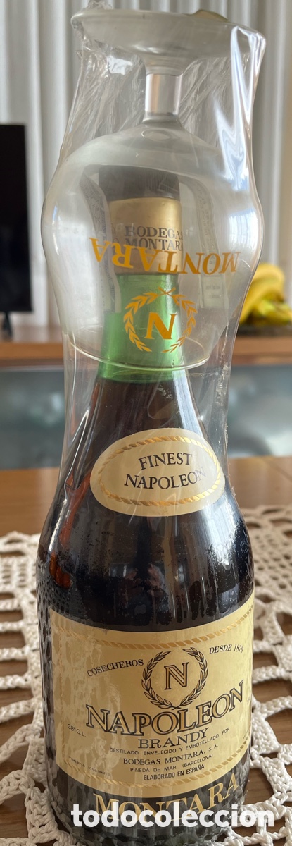 Coleccionismo: Antigua botella de Brandy Napole&oacute;n, bodegas Montara - Foto 2