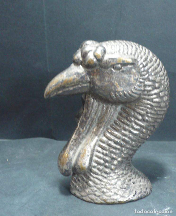 Coleccionismo: CABEZA DE PAVO DE METAL - Foto 1