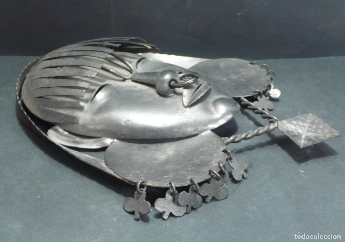 Coleccionismo: CARETA DE MUJER EN METAL - Foto 2