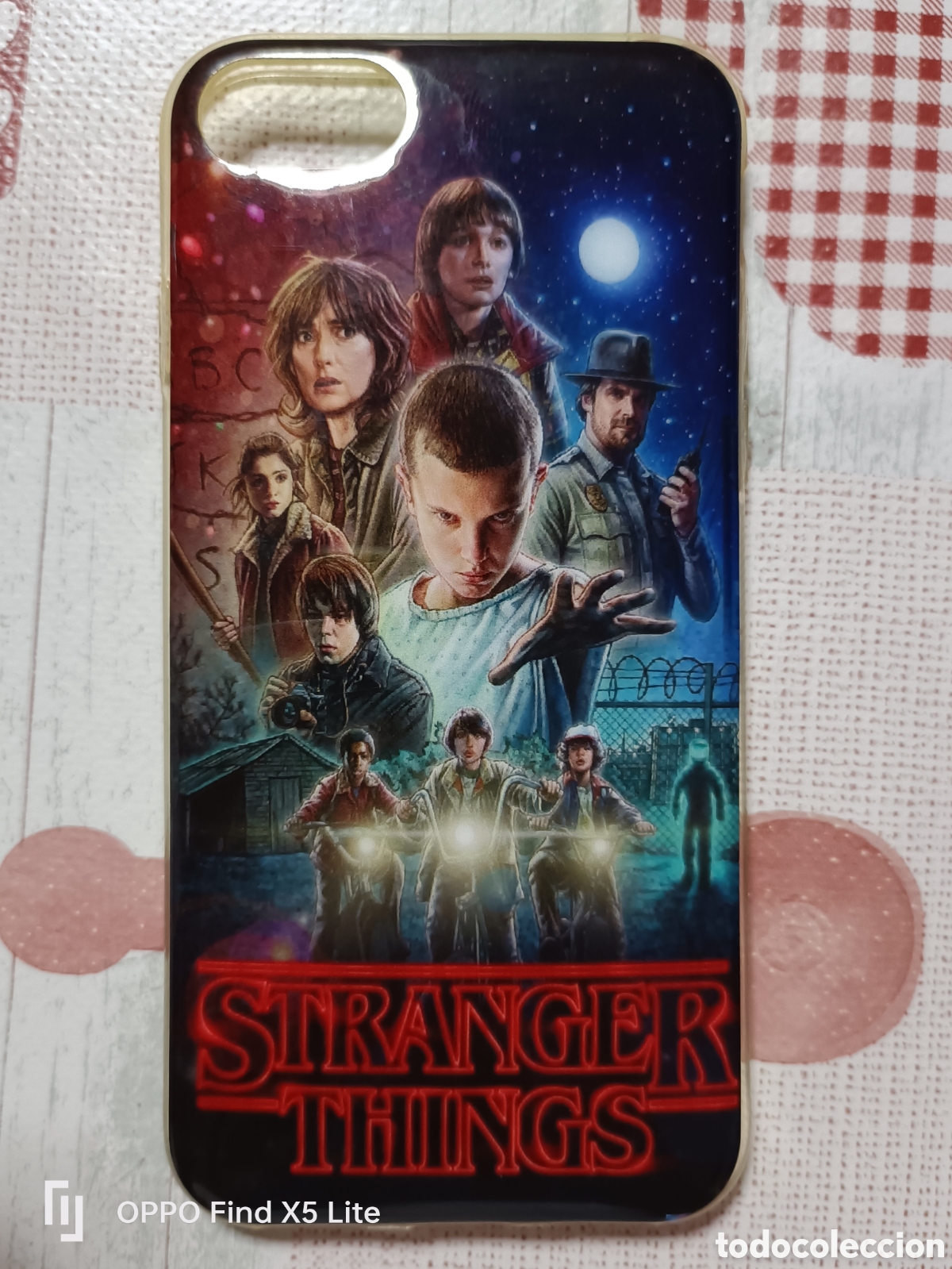 Coleccionismo: Funda M&oacute;vil Stranger Things iPhone 6 - Foto 1