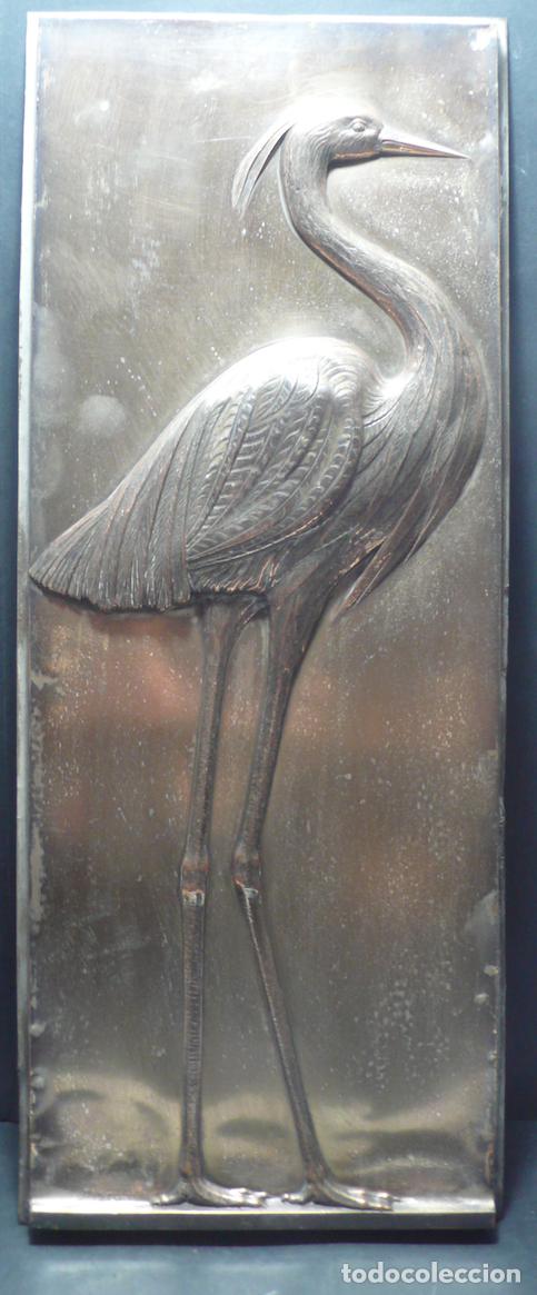 Coleccionismo: CHAPA EN METAL CON RELIEVE - Foto 1