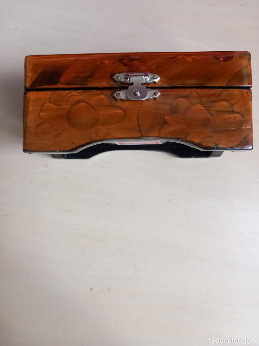 Coleccionismo: Joyero de madera lacada y diorama en corcho. - Foto 5