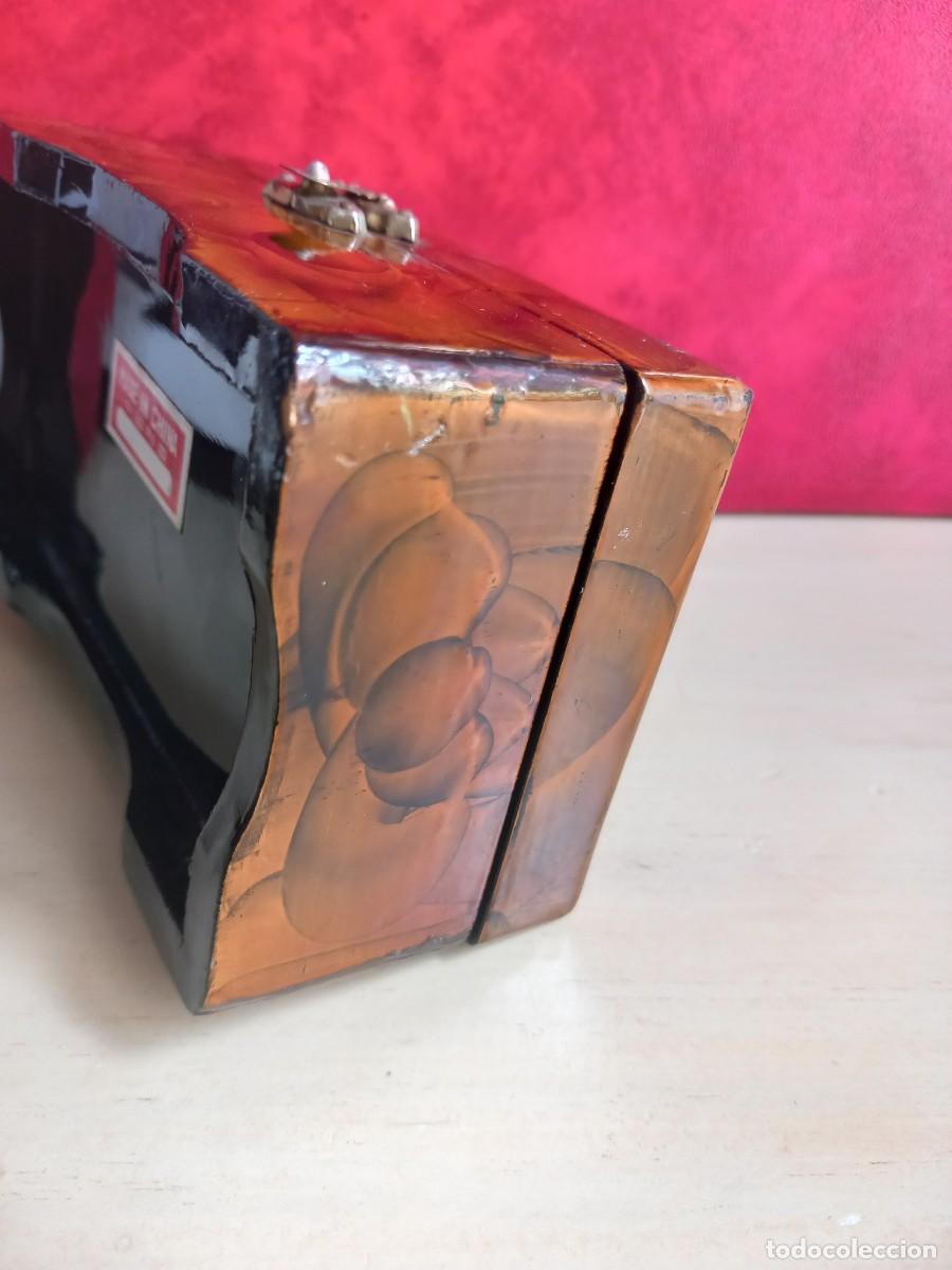 Coleccionismo: Joyero de madera lacada y diorama en corcho. - Foto 9