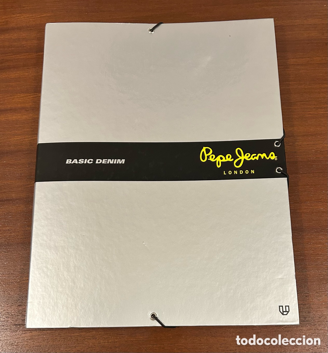 Coleccionismo: CLASIFICADOR CARPETA DE PEPE JEANS. SIN USAR