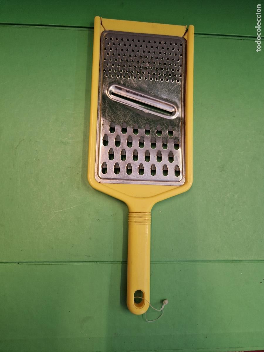 Sammeln: BONITO RAYADOR DE VERDURAS. COLOR AMARILLO