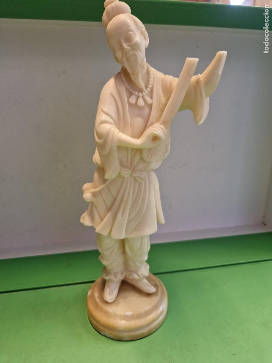 Coleccionismo: BONITA FIGURA DE PORCELANA. JAPONESA. MAESTRO.