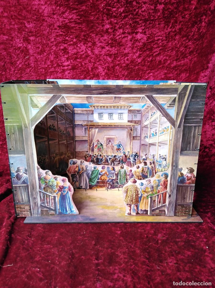 Coleccionismo: Magn&iacute;fica maqueta de un teatro tipo corrala -acaso El Globo de Shakespeare- plegable; pieza &uacute;nica