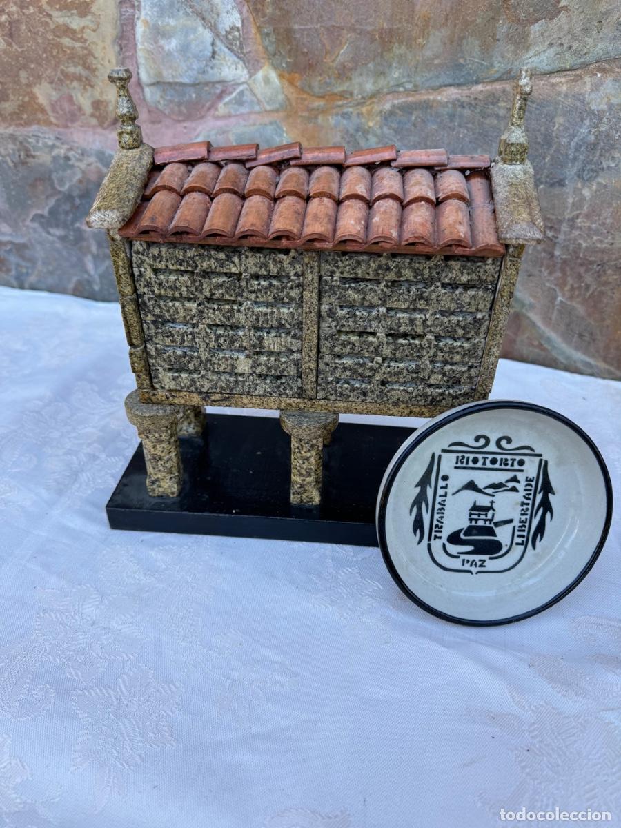 Coleccionismo: H&oacute;rreo miniatura piedra - Foto 1