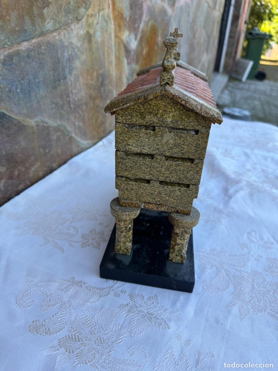 Coleccionismo: H&oacute;rreo miniatura piedra - Foto 2