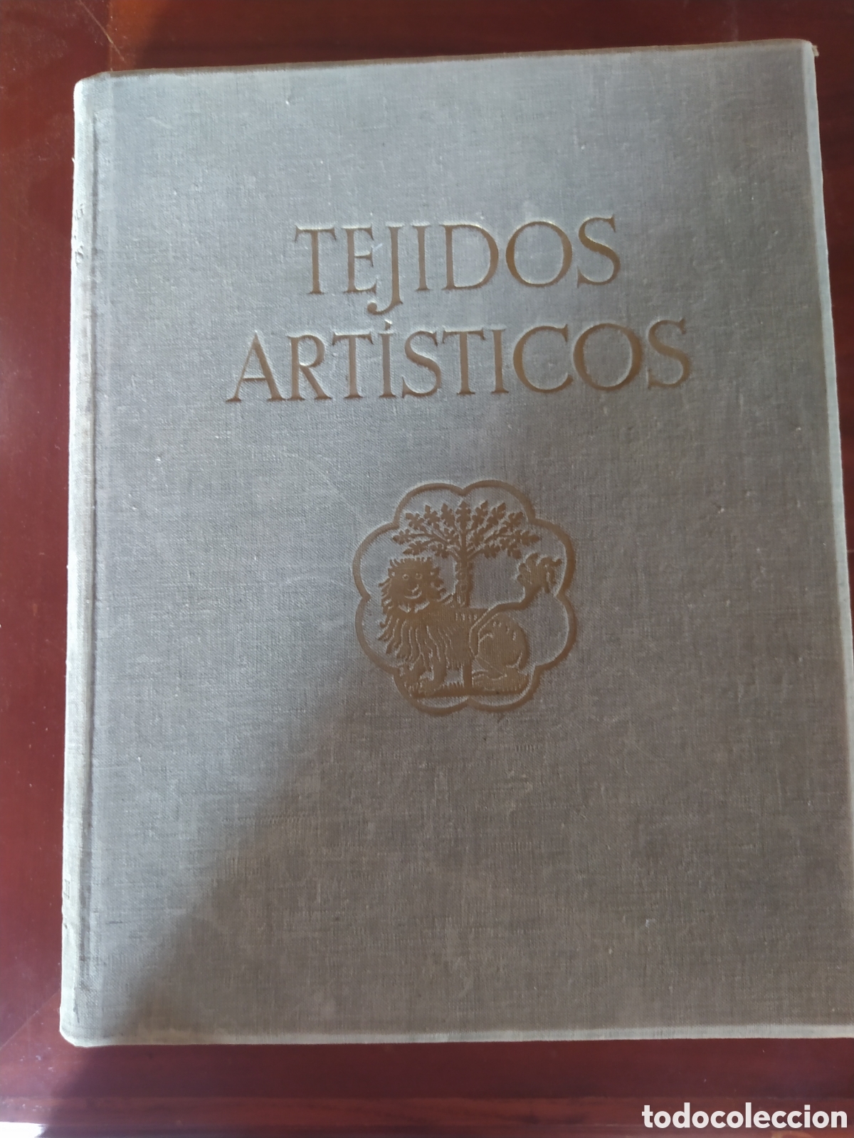 Collezionismo: Tejidos Art&iacute;sticos. Colecci&oacute;n de obras maestras de arte textil desde la Antig&uuml;edad hasta principios