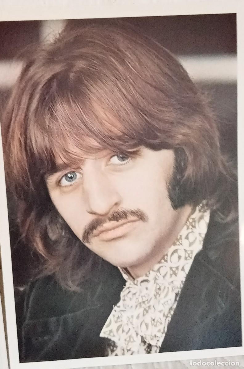 Coleccionismo: Lote de caja azul BEATLES. POSTERS VINILOSRS