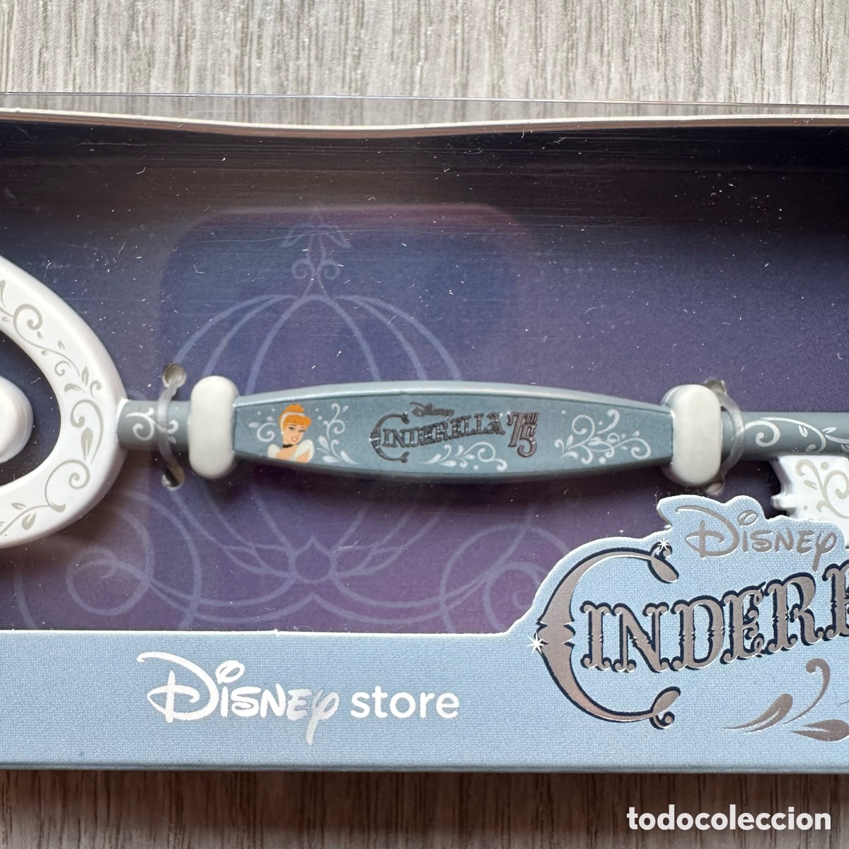 Coleccionismo: Llave La Cenicienta, 75.&ordm;&nbsp;aniversario, Disney Store - Foto 3