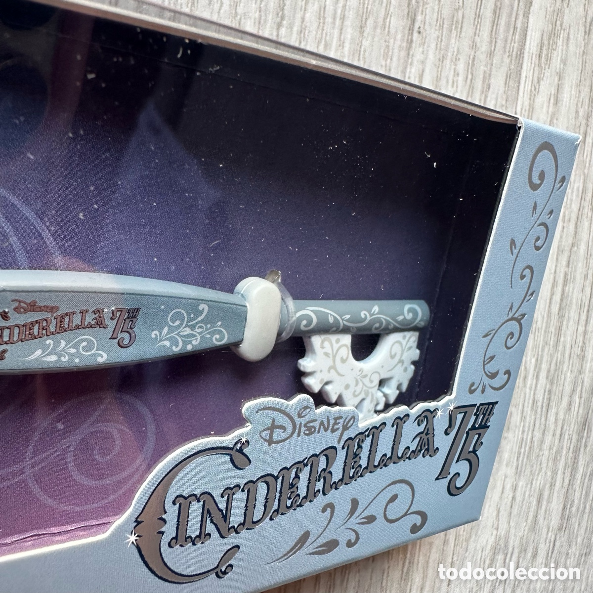 Coleccionismo: Llave La Cenicienta, 75.&ordm;&nbsp;aniversario, Disney Store - Foto 4