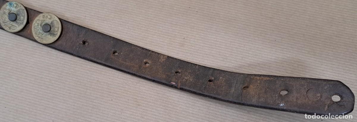 Coleccionismo: Antiguo cintur&oacute;n de cuero con monedas de 25 c&eacute;ntimos - Foto 5