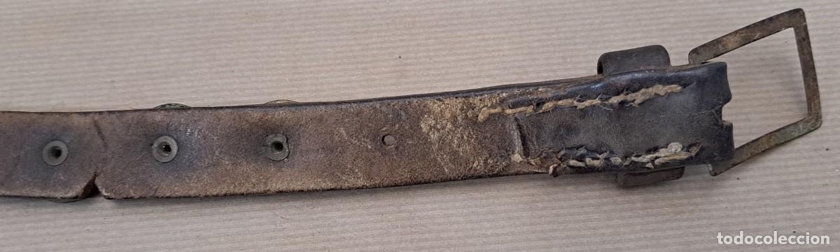 Coleccionismo: Antiguo cintur&oacute;n de cuero con monedas de 25 c&eacute;ntimos - Foto 7
