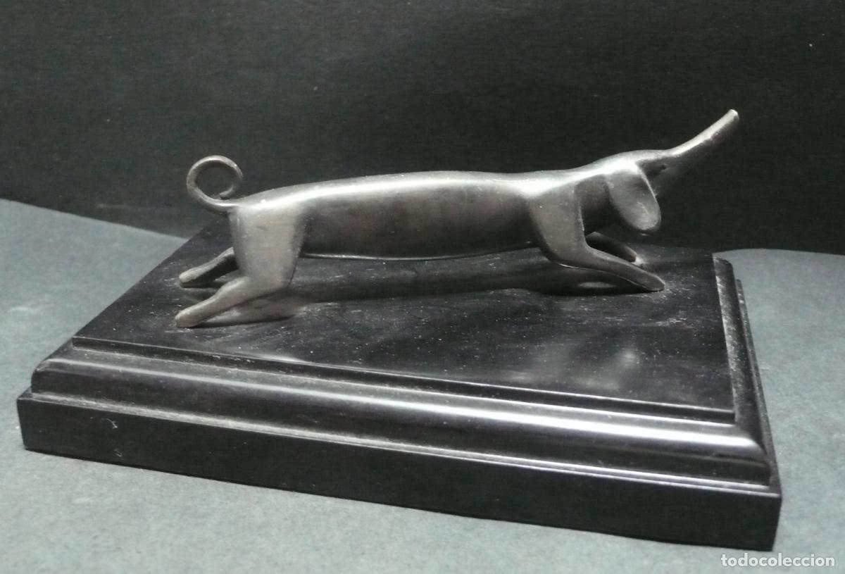 Coleccionismo: PEQUE&Ntilde;O PERRO EN METAL - Foto 1