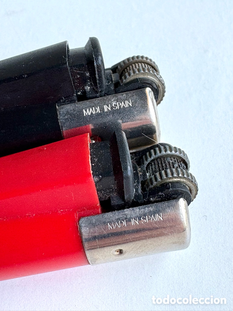 Coleccionismo: 2 Mecheros Clipper s&iacute;mbolo Om - Foto 4