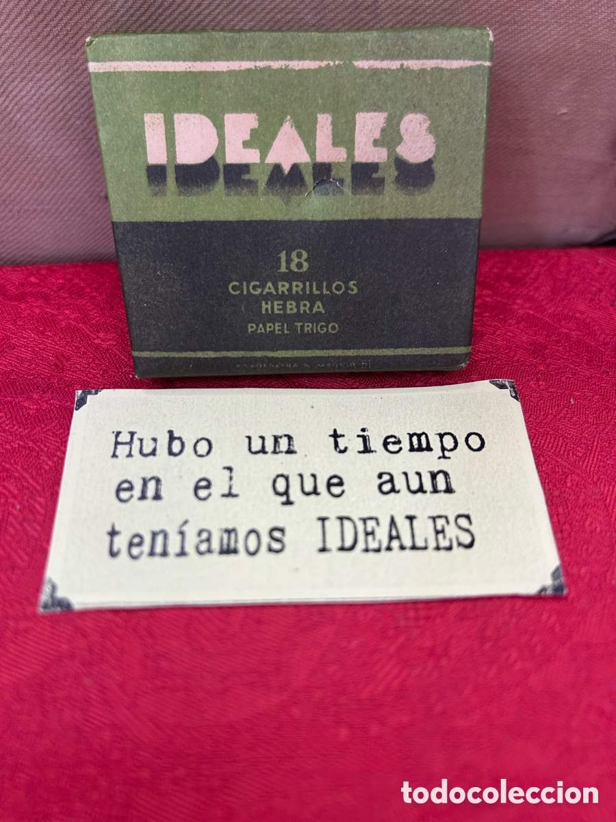 Collectionnisme: Ideales. Performa de tabaco y cartulina.