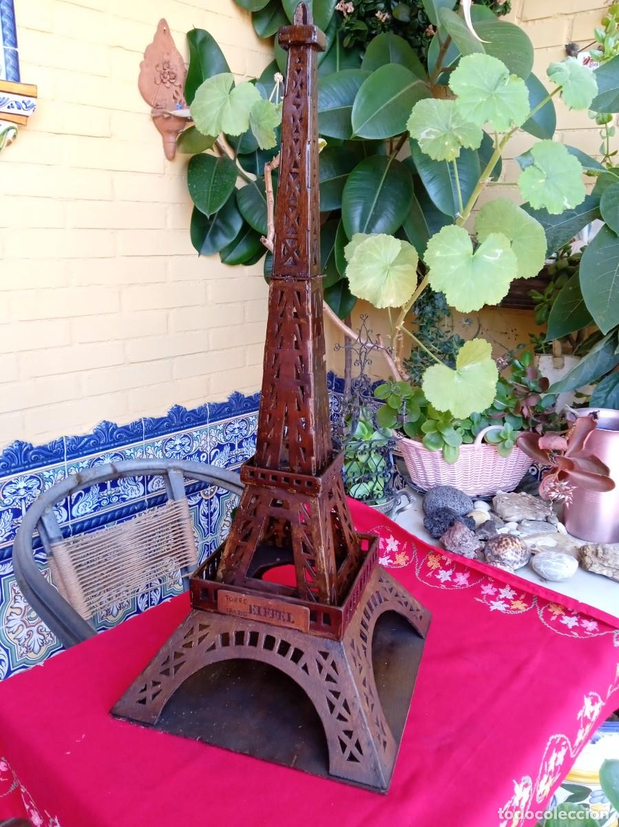 Coleccionismo: Maqueta Torre Eiffel en marqueter&iacute;a de madera - Foto 1