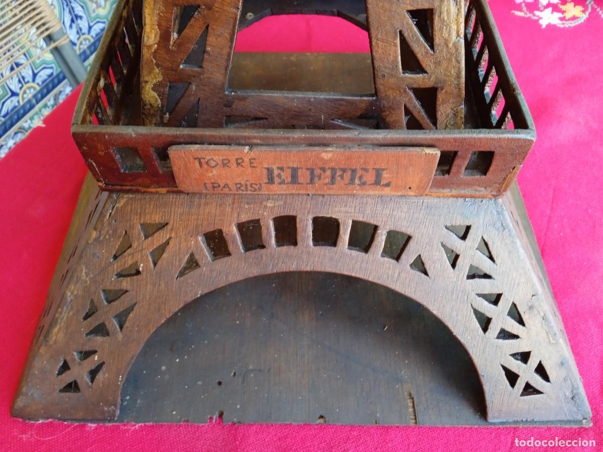 Coleccionismo: Maqueta Torre Eiffel en marqueter&iacute;a de madera - Foto 2