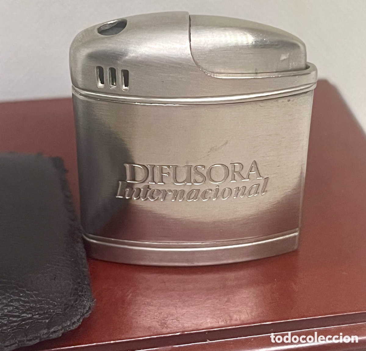 Coleccionismo: MECHERO CLUB 2000 Con FUNDA DE CUERO FUNCIONA - Foto 3