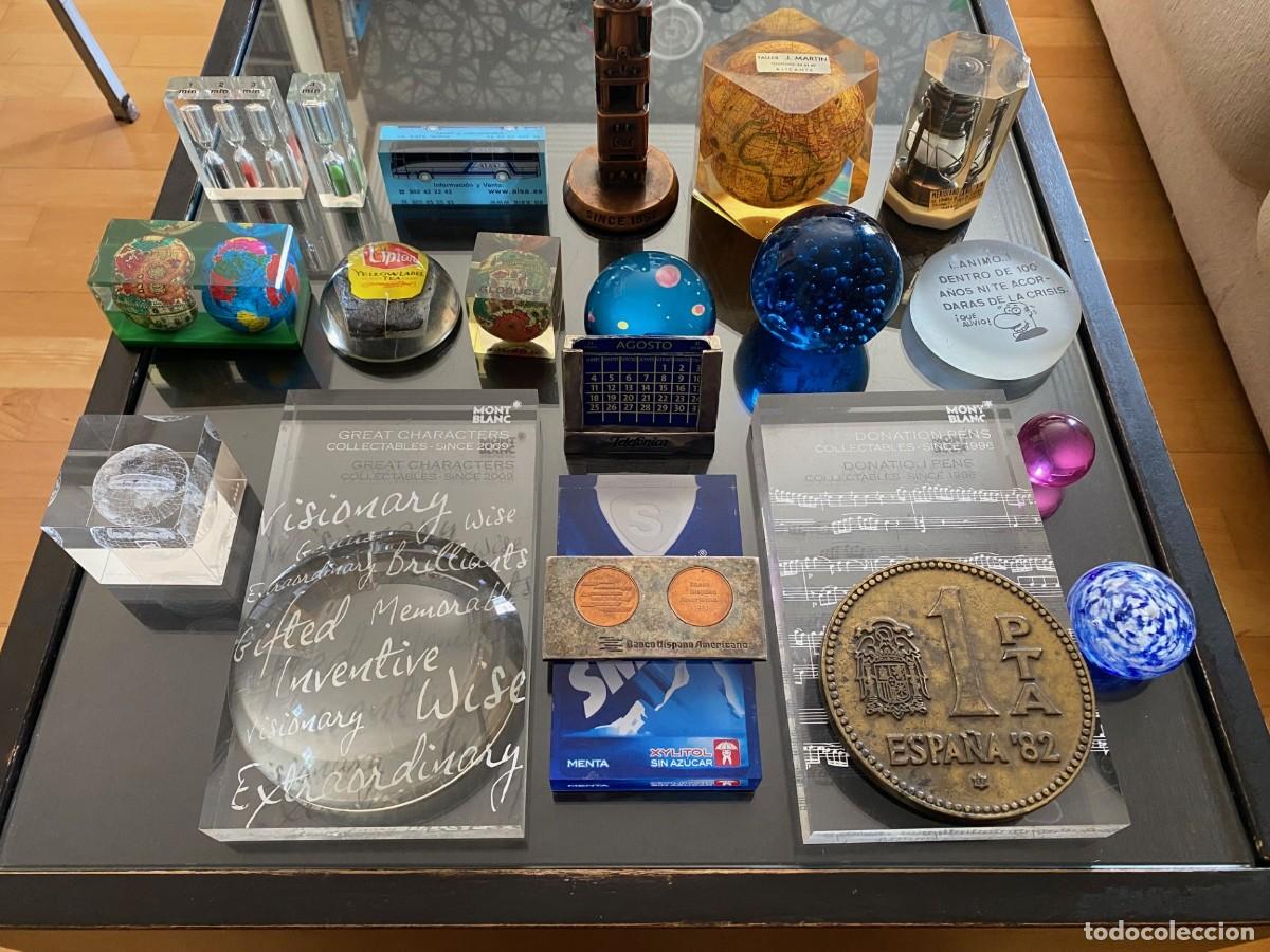 Coleccionismo: Colecci&oacute;n de 22 pisapapeles - Foto 3