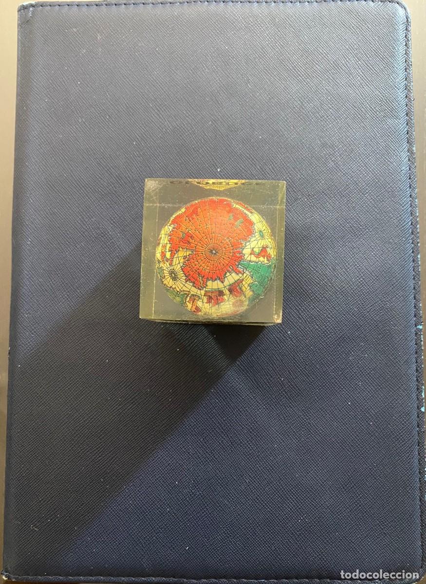 Coleccionismo: Colecci&oacute;n de 22 pisapapeles - Foto 7