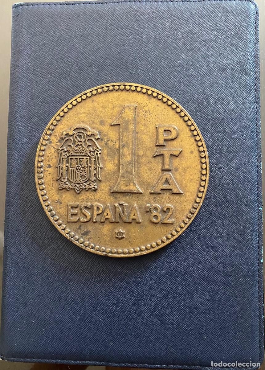Coleccionismo: Colecci&oacute;n de 22 pisapapeles - Foto 23