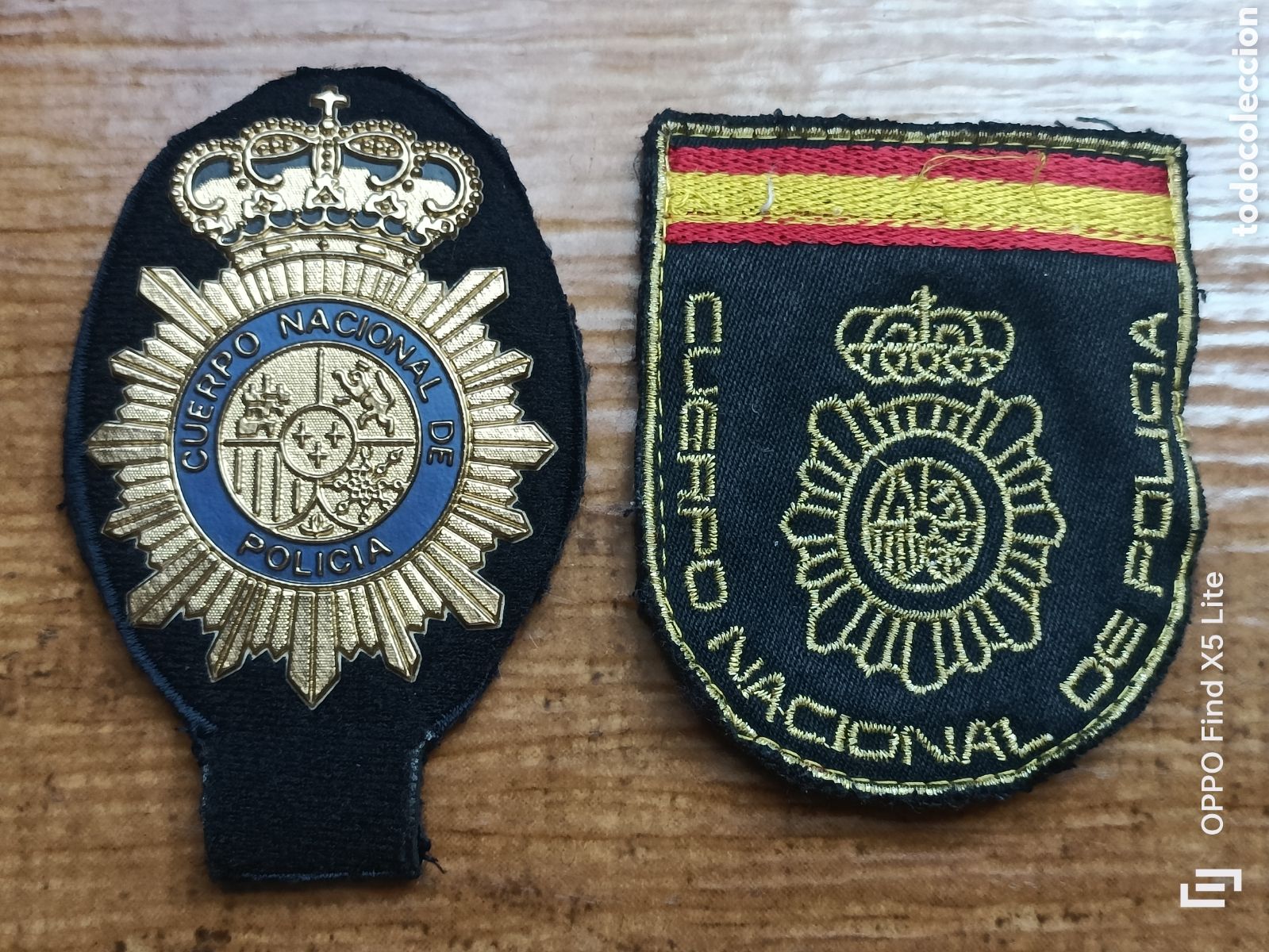Sammeln: Emblema Pecho y Brazo Cuerpo Nacional de Polic&iacute;a