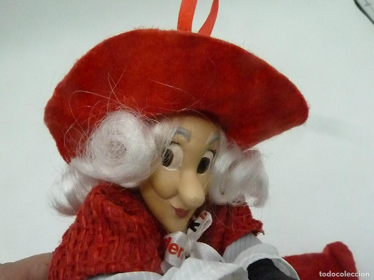 Coleccionismo: Bruja roja Kinder 2012. Lunalatte - Foto 3
