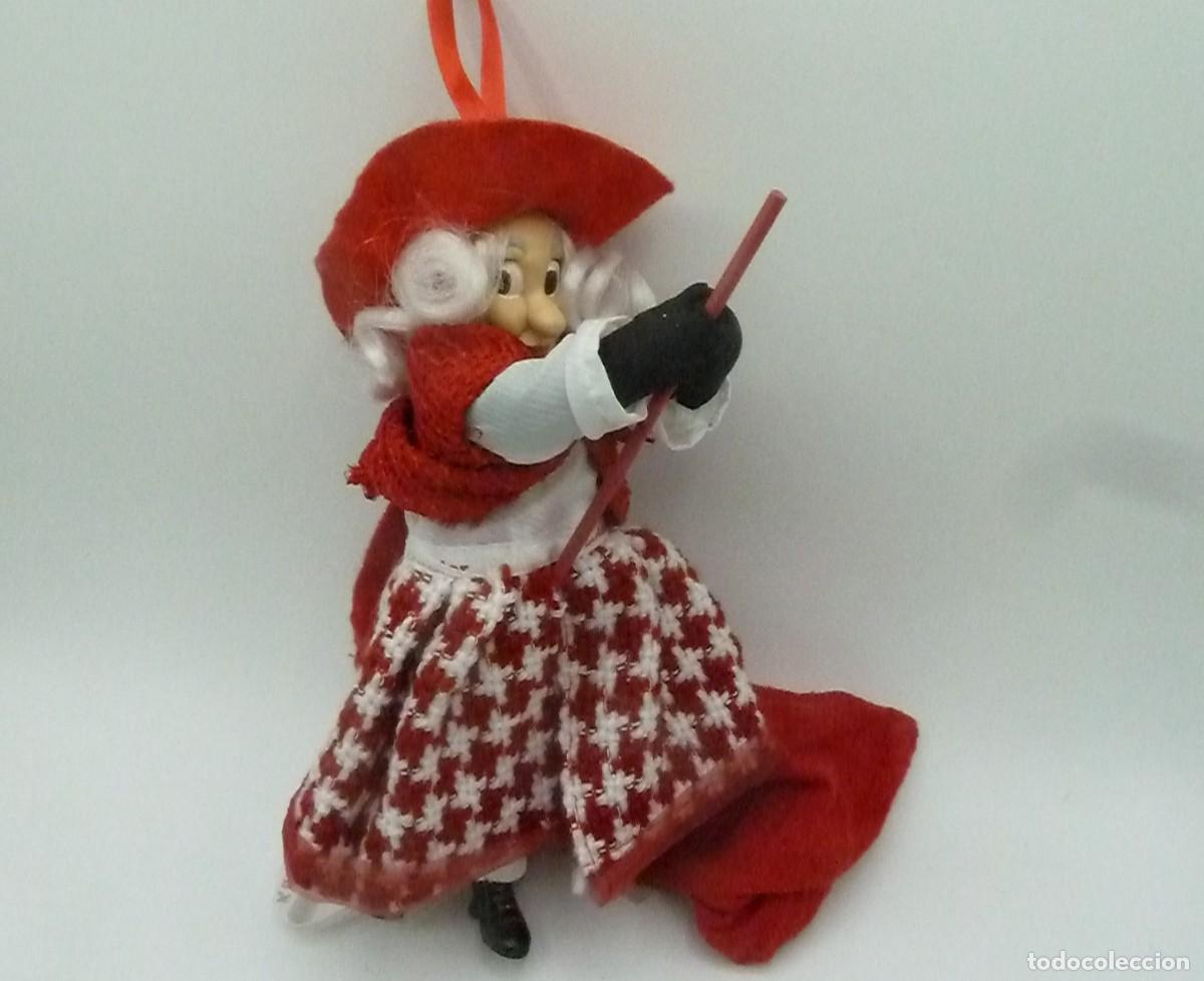 Coleccionismo: Bruja roja Kinder 2012. Lunalatte - Foto 1