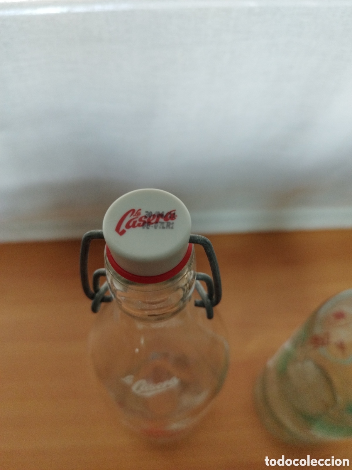 Coleccionismo: LOTE 2 BOTELLAS DE LA CASERA - Foto 3