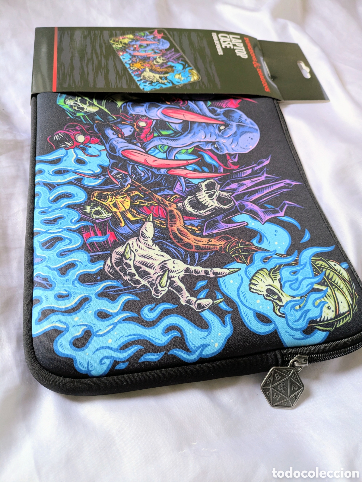 Coleccionismo: Dragones y mazmorras funda port&aacute;til - Foto 1
