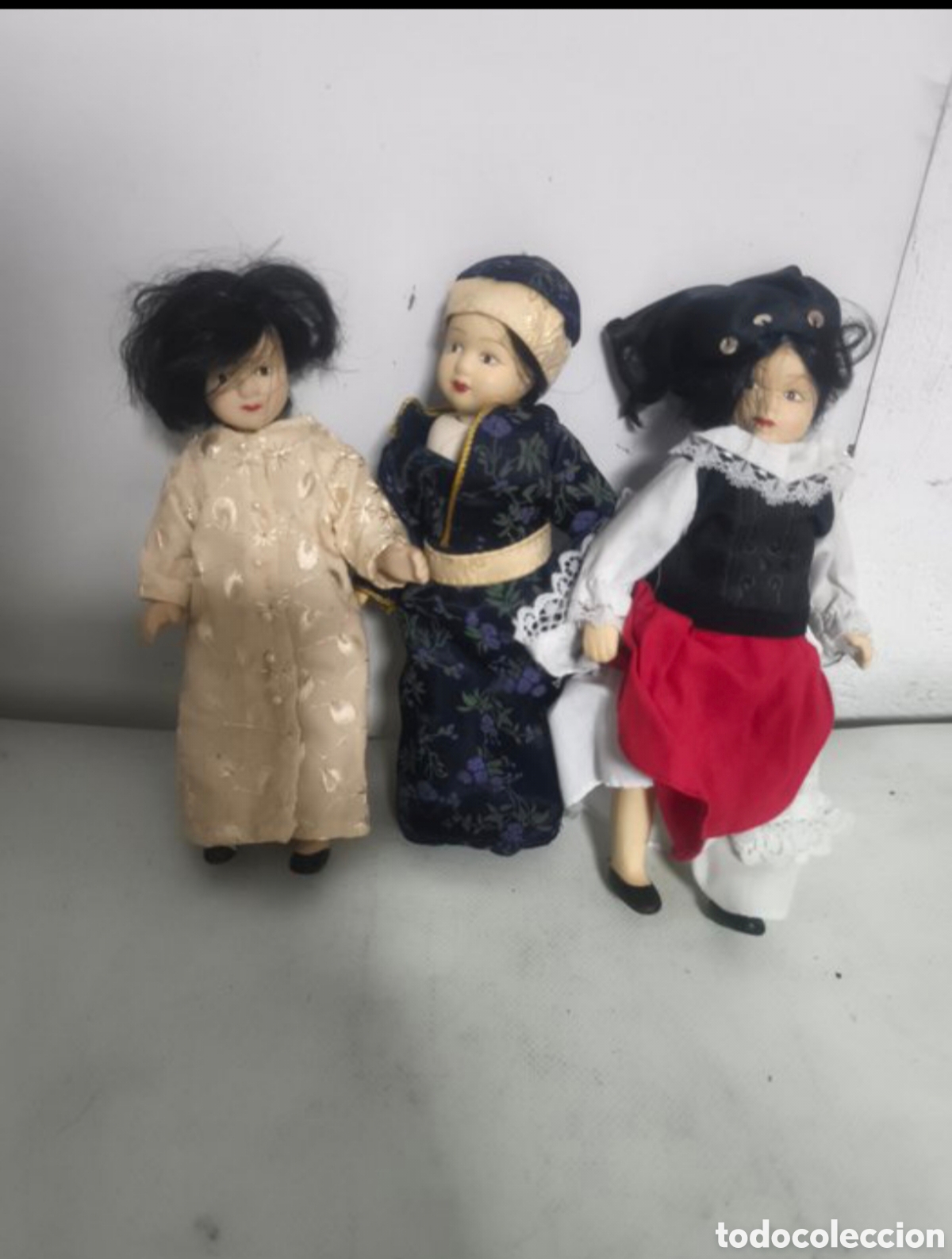 Coleccionismo: Colecci&oacute;n de 16 mu&ntilde;ecas de porcelana - Foto 3