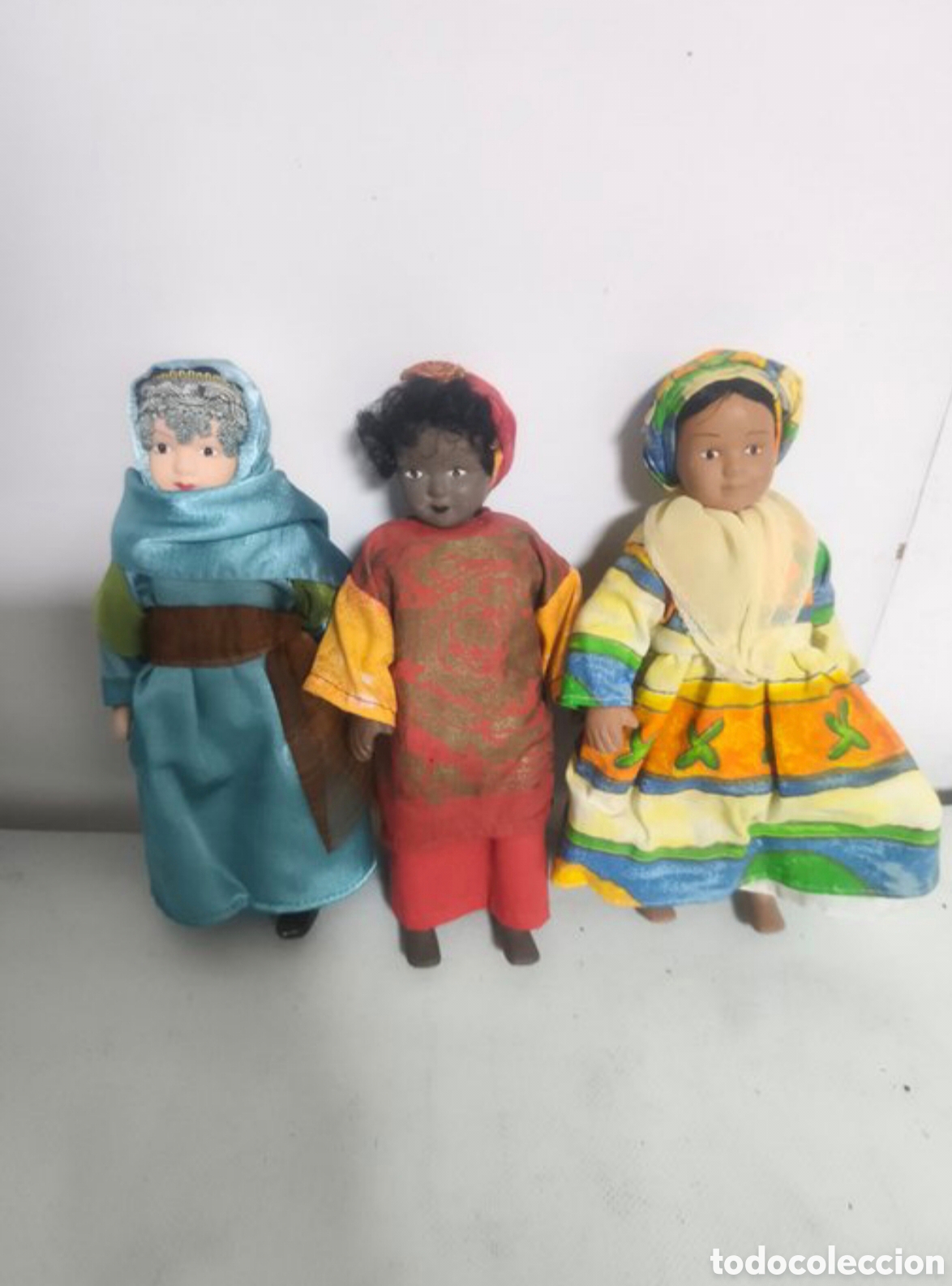 Coleccionismo: Colecci&oacute;n de 16 mu&ntilde;ecas de porcelana - Foto 4